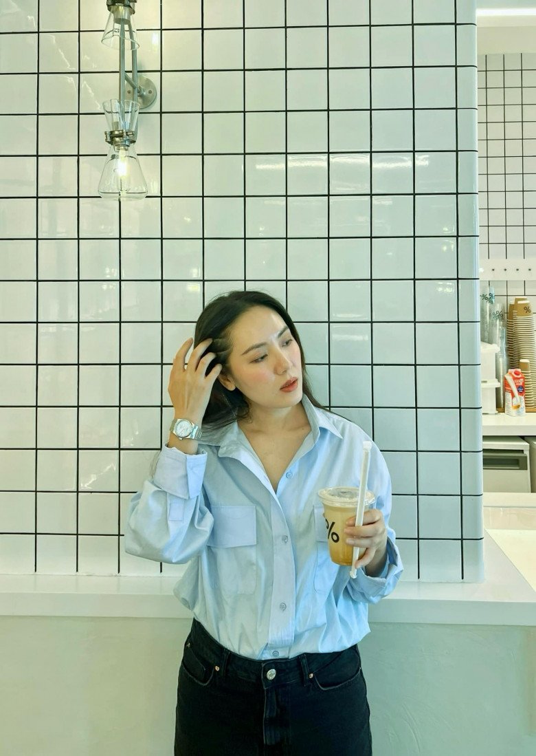 Phương Linh tuổi 39 vẫn trẻ trung mơn mởn, nhờ ăn diện theo công thức "2 áo - 2 váy" - 2