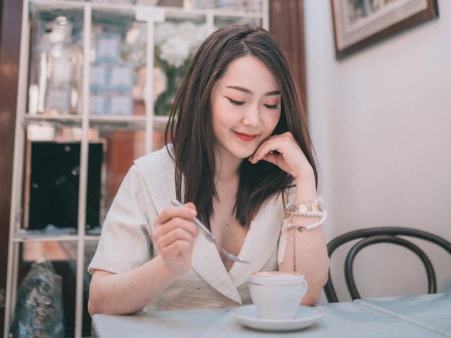 2 người đẹp nhất Kính Vạn Hoa: Nữ chính U40 bị nhầm là sinh viên, &#34;tình đầu&#34; của Quý ròm ngày càng quyến rũ - 7