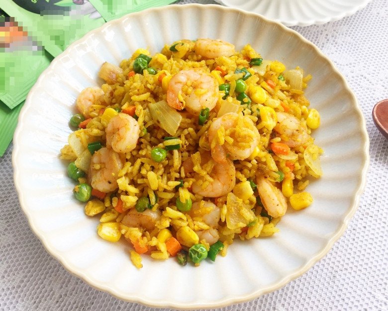 Làm cơm rang thập cẩm, thêm xíu bột này vào vị khác lạ hẳn, ngon miệng ai cũng muốn thử lần sau - 10