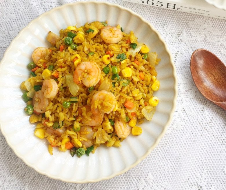 Làm cơm rang thập cẩm, thêm xíu bột này vào vị khác lạ hẳn, ngon miệng ai cũng muốn thử lần sau - 11