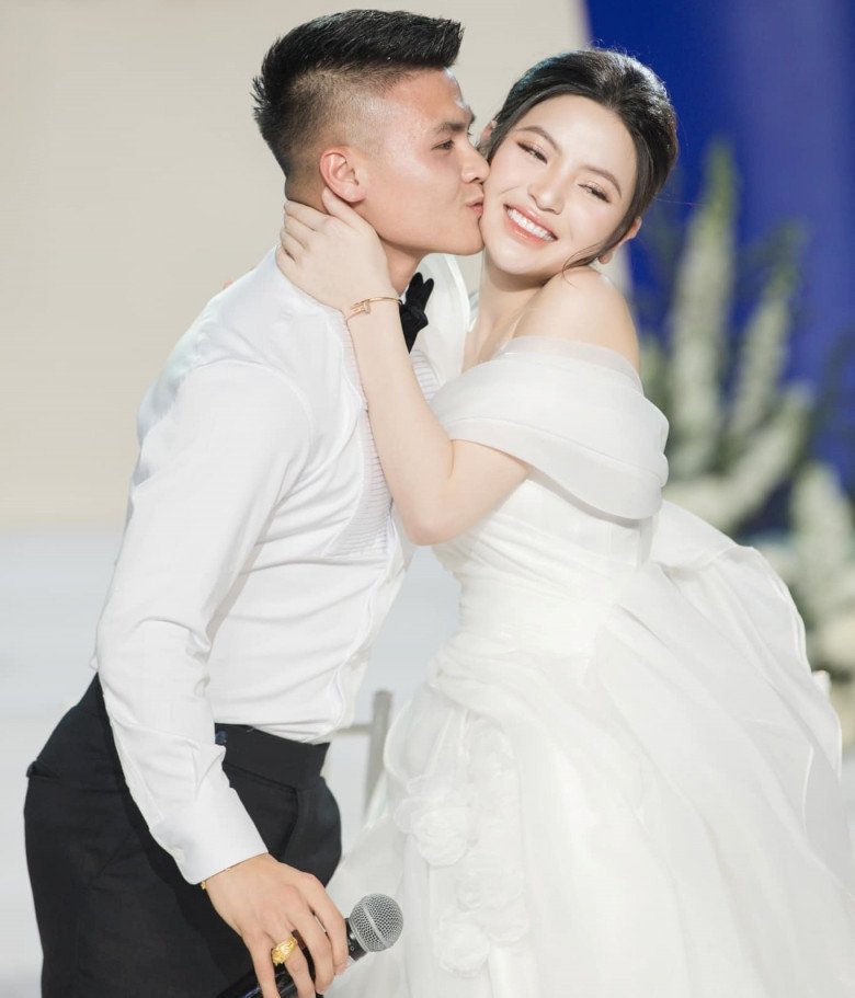 Vừa xong đám cưới với Quang Hải, Chu Thanh Huyền liền “xin được một lần phơi bày mọi chuyện” - 2