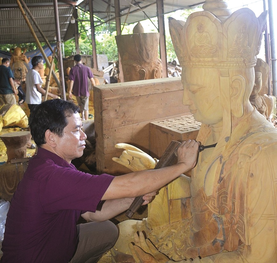 “Cha truyền, con nối” giữ nghề truyền thống - 1