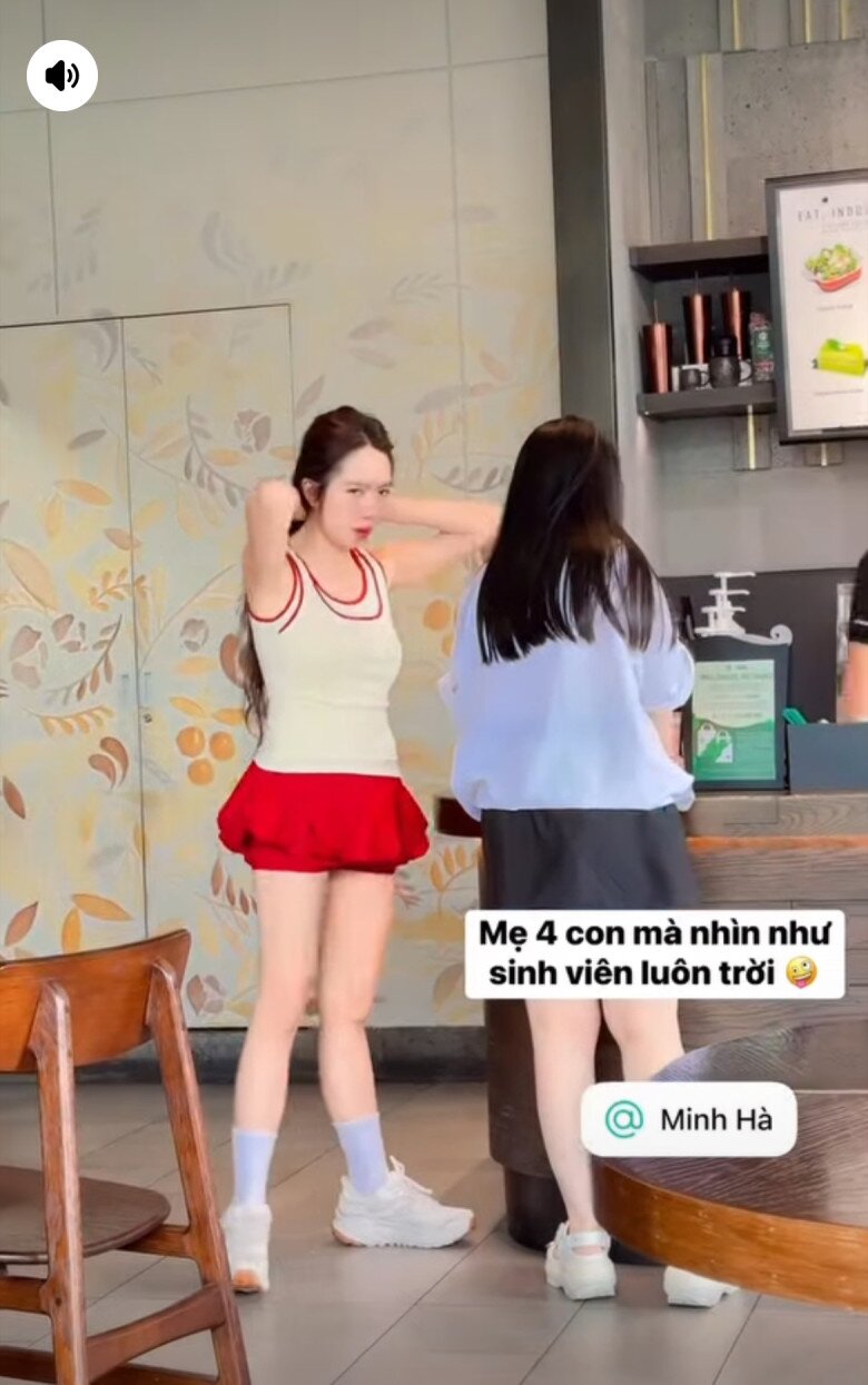 Vợ tiến sĩ của Lý Hải bị fans bắt gặp ngoài đời thực, mẹ 4 con mà ăn diện như sinh viên năm nhất - 1