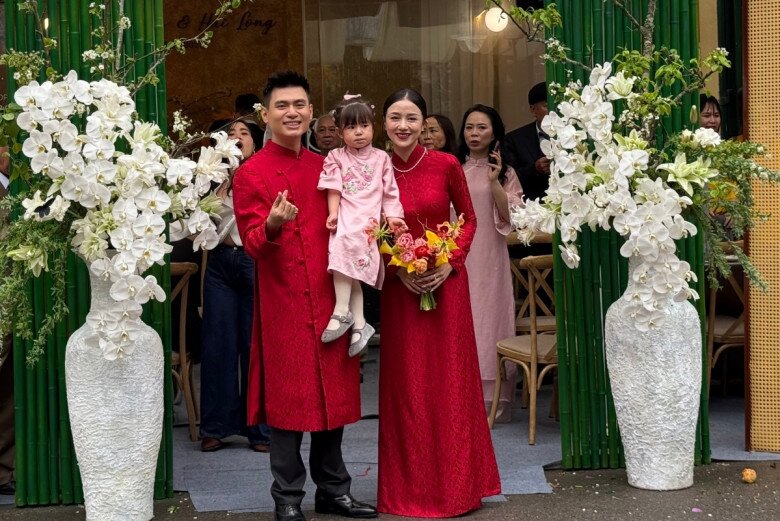 Mẹ bỉm Salim khoe nhan sắc hot nhất Hà thành ngày lễ ăn hỏi, bất ngờ với kiểu tóc không thể đơn giản hơn - 5