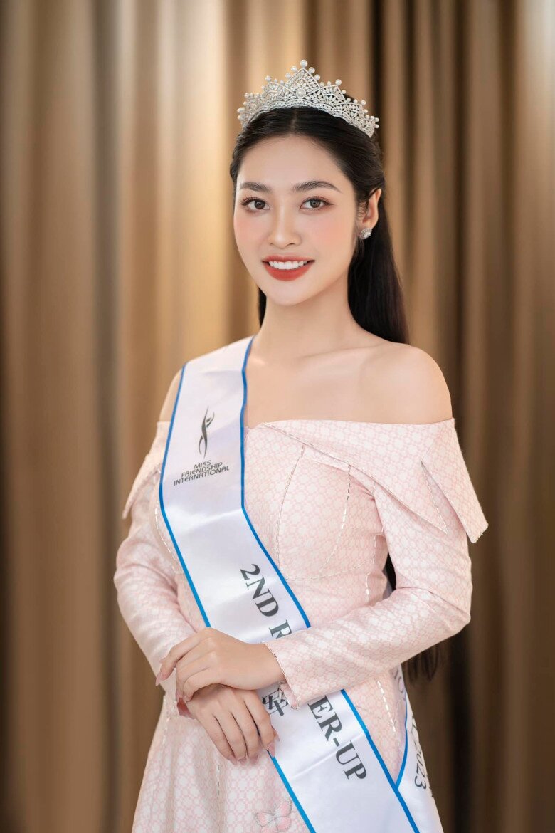 Sau Kỳ Duyên, đây là nàng hậu từ bỏ vương miện để trở thành thí sinh một cuộc thi nhan sắc mới - 5