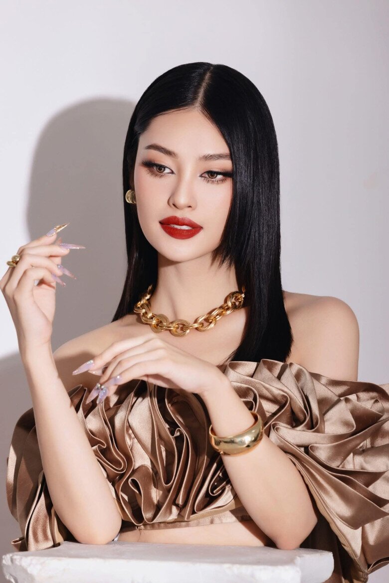 Sau Kỳ Duyên, đây là nàng hậu từ bỏ vương miện để trở thành thí sinh một cuộc thi nhan sắc mới - 2