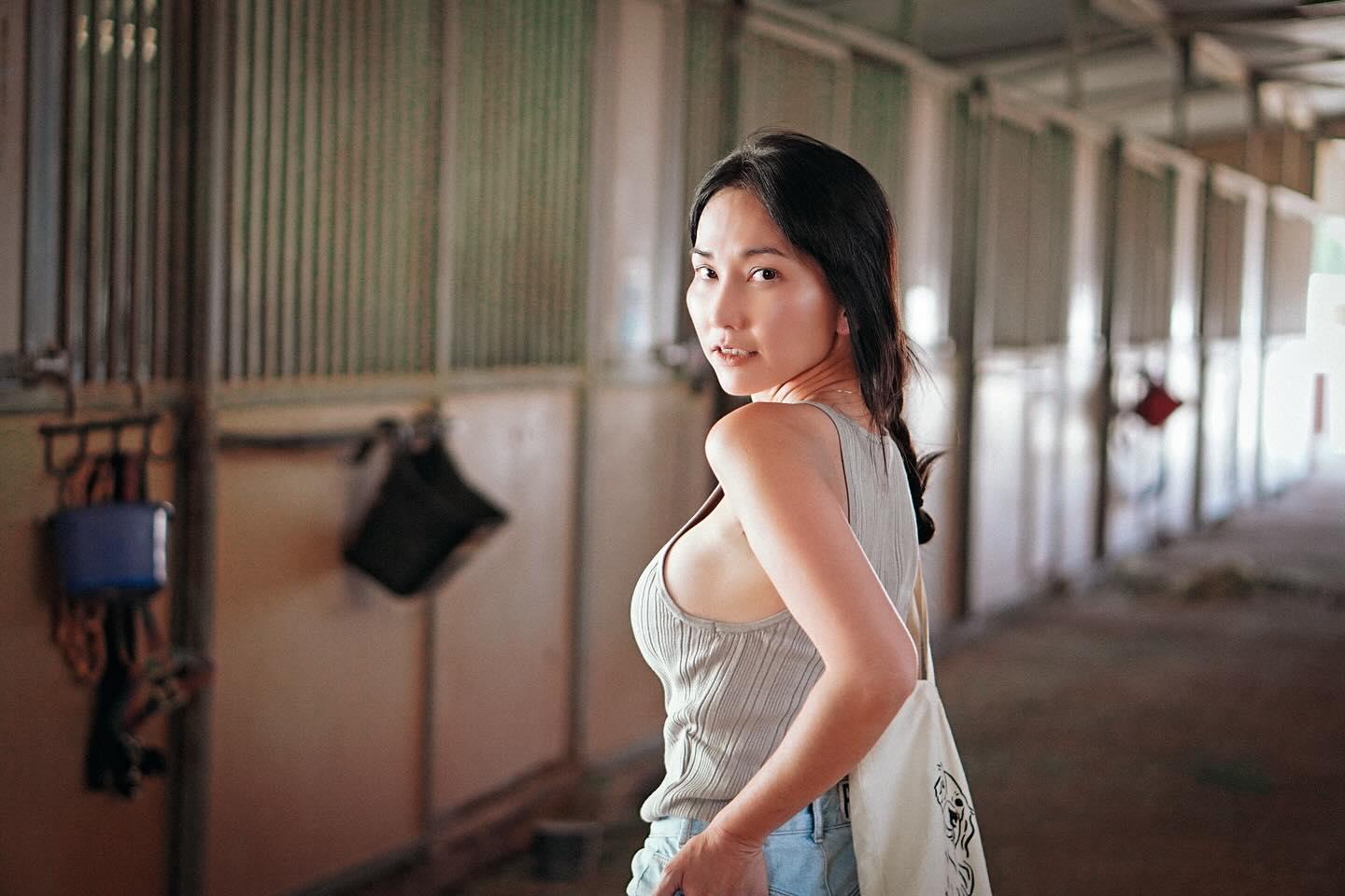 “Em gái” Tăng Thanh Hà ở Mỹ sống giản dị, từ bỏ hào quang nhưng nhan sắc vẫn đẹp nức nở, gây thương nhớ - 12