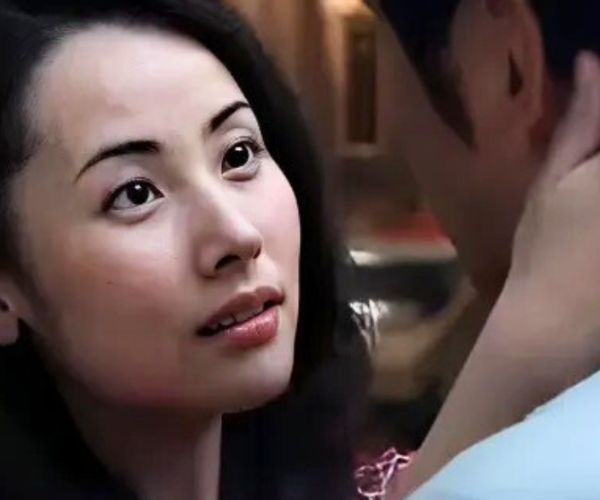 Sau 10 năm kết hôn, hàng xóm bất ngờ tiết lộ một bí mật động trời về vợ khiến tôi run rẩy - 1