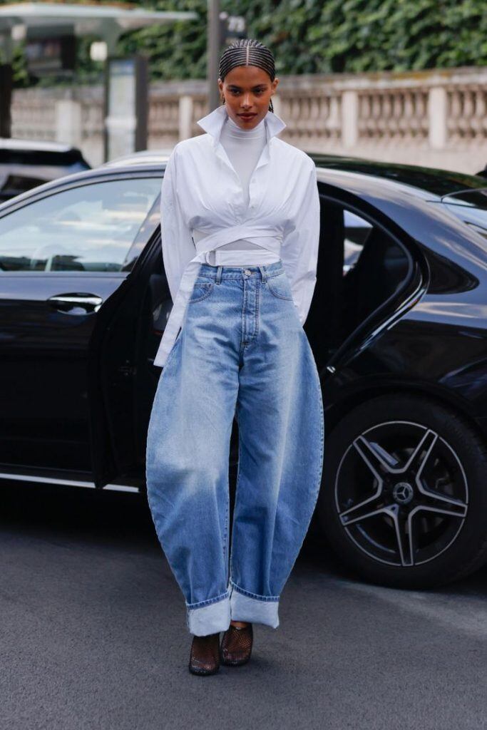 Chán quần jeans ống đứng đi, hè 2025 hãy sắm 1 trong 6 kiểu quần jeans này, đảm bảo tôn dáng tuyệt đối - 6