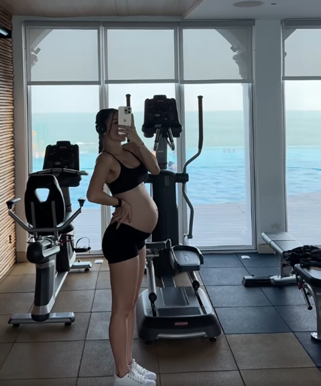 Bà xã thủ môn Văn Lâm khoe bụng phẳng lì như chưa đẻ sau 7 ngày sinh con, tuyên bố cắt bỏ 80% món này - 6