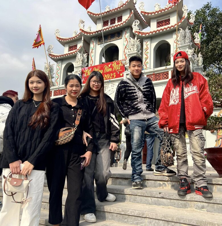 NSƯT Võ Hoài Nam tuyên bố &#34;Ngày mai sống chết thế nào còn chưa biết&#34;, &#34;nói xa nói gần&#34; khi 2 con theo nghề bố - 6