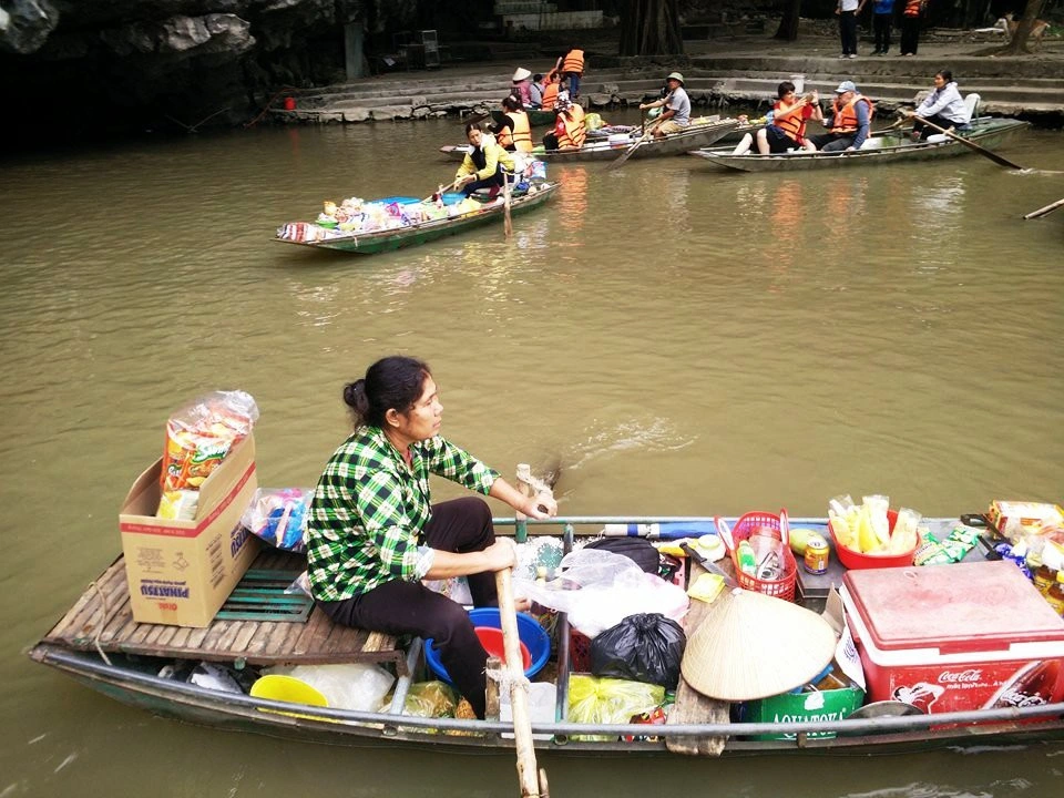 Ít ai biết ở Ninh Bình cũng có chợ nổi như miền Tây, khách nước ngoài cực thích vì một lý do - 3