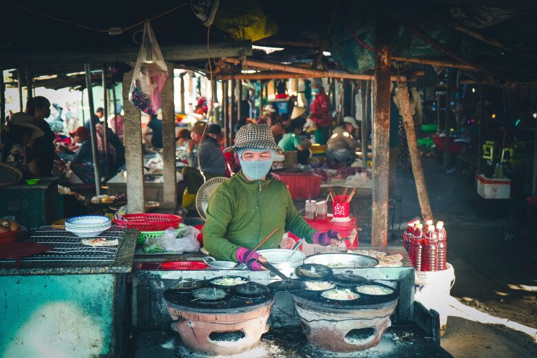 Giữa lòng Phú Yên có khu chợ bán đủ đặc sản miền Trung, được mệnh danh là chợ rẻ nhất Việt Nam - 2