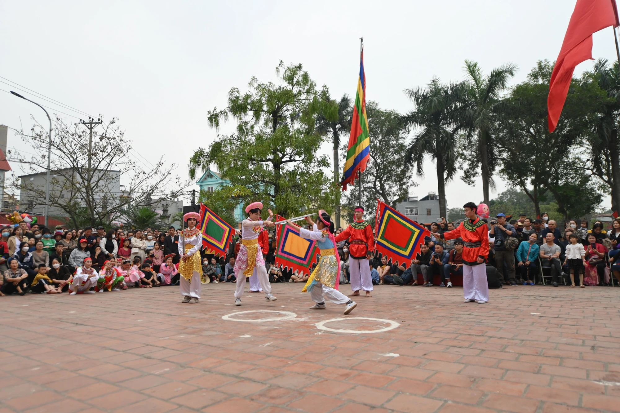 Có lễ hội kén rể độc đáo ở Hà Nội, liên quan đến mỹ nhân một lòng theo Hai Bà Trưng xông pha trận mạc - 2