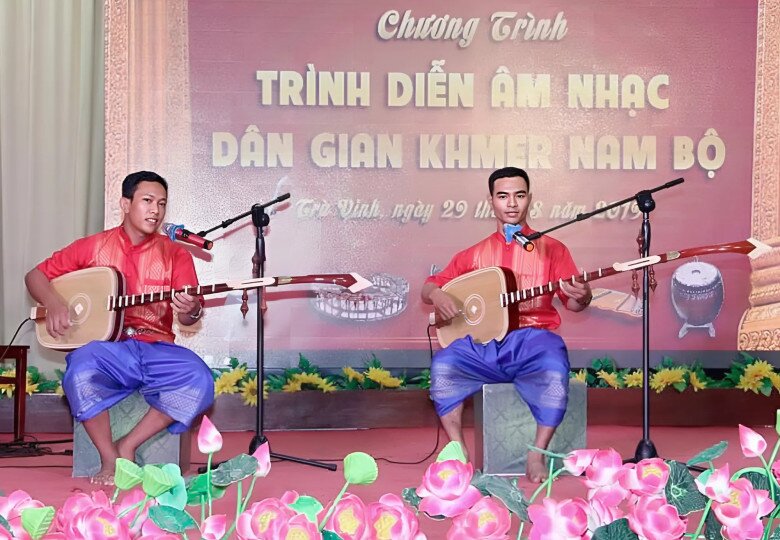 Độc đáo khúc ca kể chuyện của người Khmer, đến nay hiếm người theo đuổi, may mắn lắm mới được xem trình diễn - 2