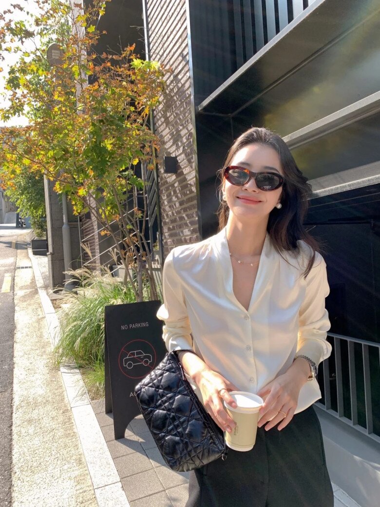Phối áo sơ mi trắng với quần ống rộng thế nào vừa sang mà không mắc lỗi &#34;xuề xòa&#34;? Chị em công sở nên bỏ túi - 7