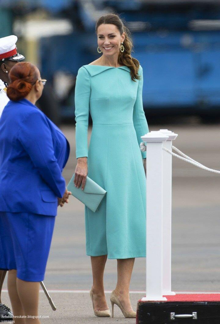 Là biểu tượng thời trang Hoàng gia Anh, Kate Middleton chỉ diện đi diện lại 6 kiểu đồ này suốt hơn 10 năm qua - 24