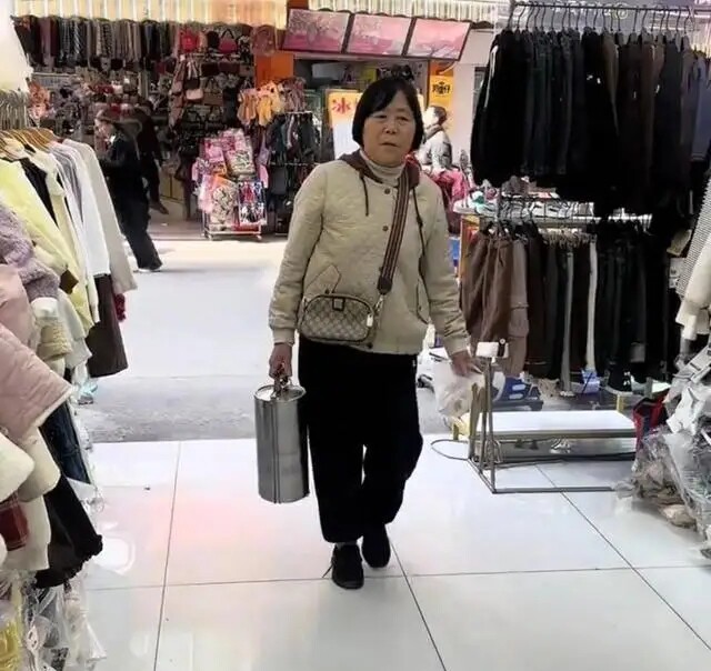 13 năm làm dâu, mẹ chồng đều đặn làm việc này mỗi ngày khiến nàng dâu nghẹn ngào biết ơn - 2