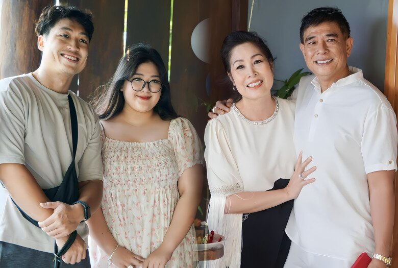 U60 viên mãn bên tài tử điện ảnh một thời, NSND Hồng Vân tiết lộ giao kèo với ông xã trong hôn nhân - 3