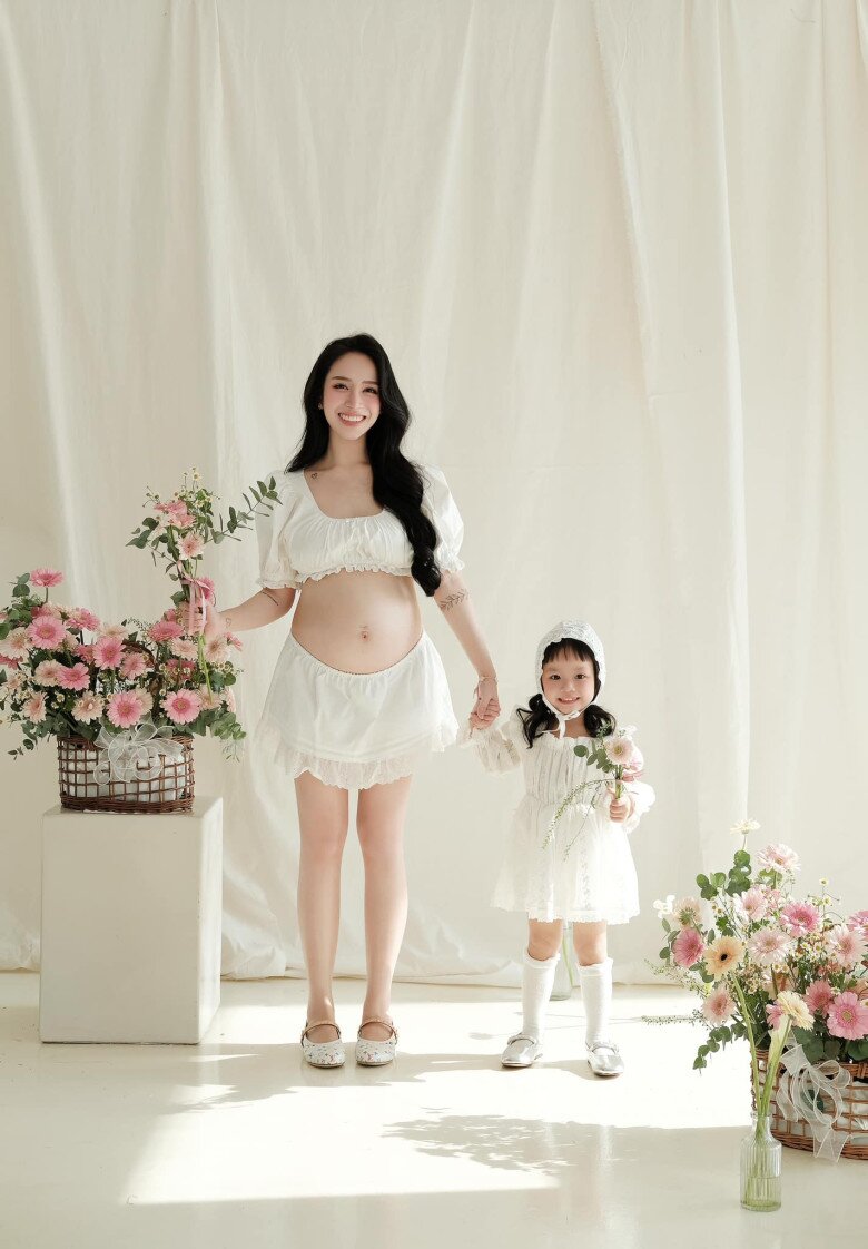 3 mẹ bầu sành điệu của Vbiz: Người chuyển sang đồ rộng rãi, người bụng vượt mặt vẫn mê khoe body - 17