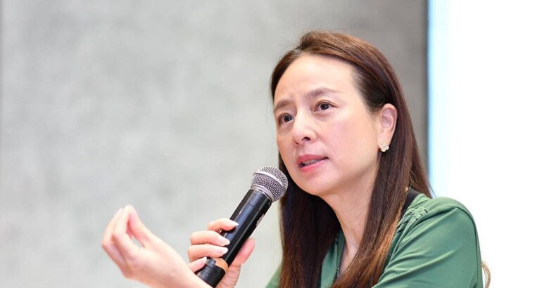“Bà đầm thép” của bóng đá Thái Lan ngấp nghé tuổi 60 da vẫn căng mịn, đẹp như gái trẻ nhờ &#34;cạch mặt&#34; 4 loại thực phẩm - 6