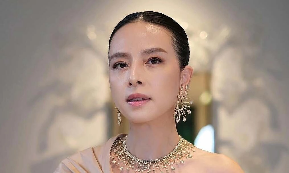 “Bà đầm thép” của bóng đá Thái Lan ngấp nghé tuổi 60 da vẫn căng mịn, đẹp như gái trẻ nhờ &#34;cạch mặt&#34; 4 loại thực phẩm - 10