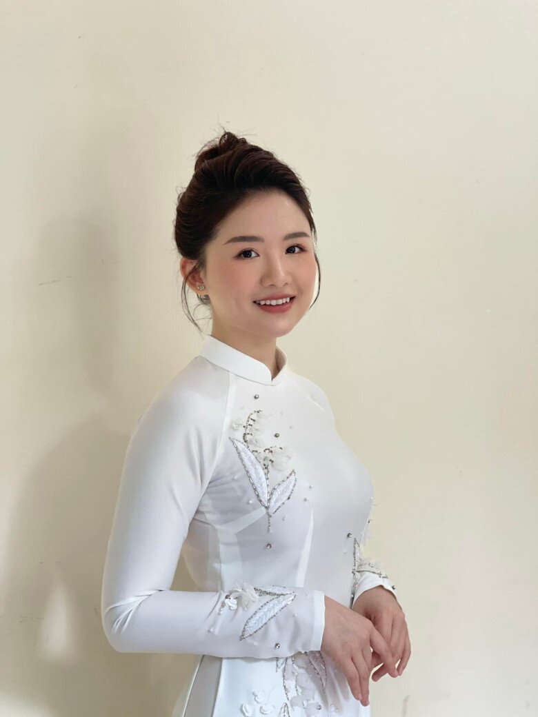 Cô gái có nhan sắc đẹp như cái tên, là 1 trong 5 nữ sinh Việt từng đón tiếp các nguyên thủ quốc gia - 7