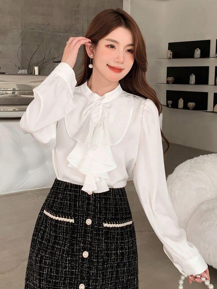 Kiểu áo nữ tính được Hoa hậu Đặng Thu Thảo sủng ái, chị em phối đồ không khéo lại dính lỗi quê mùa - 6