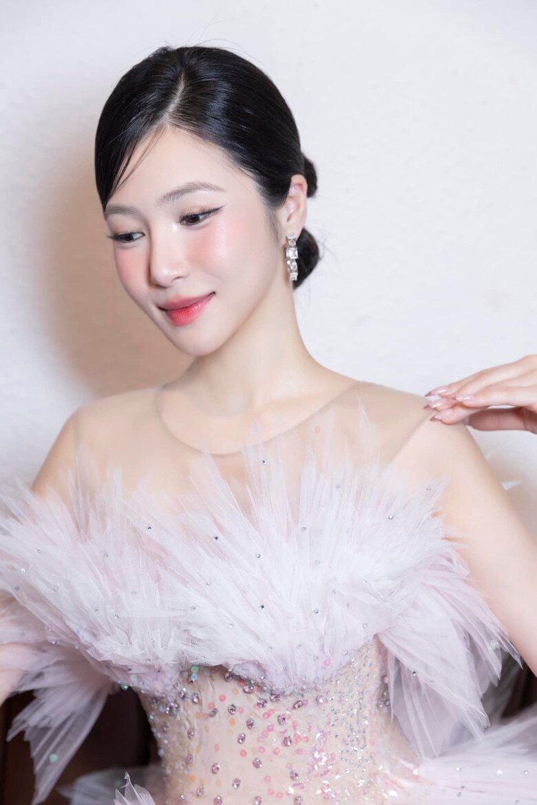 Quán quân The Voice VN có nhan sắc thăng hạng sau 5 năm ở ẩn tại Mỹ, &#34;lão hoá ngược&#34; nhờ thay đổi hai điều - 5