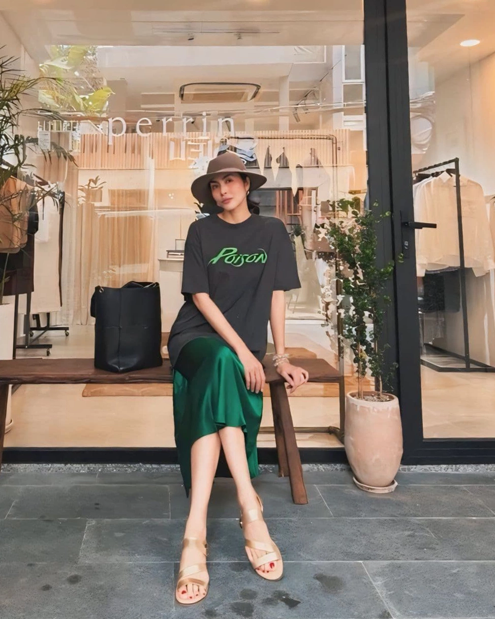 Kiểu chân váy vừa sang vừa siêu mát mẻ dự đoán cháy hàng hè này, đến ngọc nữ Tăng Thanh Hà còn bỏ tiền tậu về - 1
