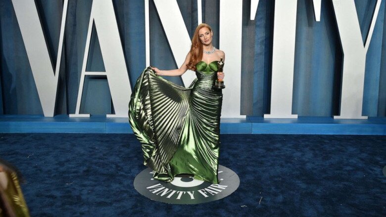 Những người phụ nữ đoạt giải Oscar mặc trang phục gì? Sử dụng váy áo của thương hiệu này có cơ hội giành giải - 13
