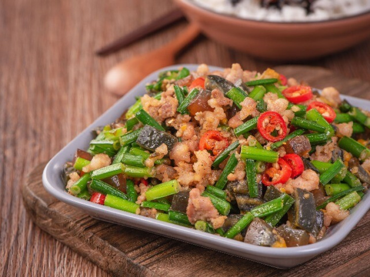 Loại lá mệnh danh là "rau của thận", đem xào kiểu này vừa ngon lại bổ, trôi cơm vô cùng