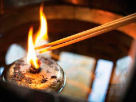 Giờ đẹp thắp hương ngày mai – rằm tháng 11 âm lịch 2025 cho gia chủ "đại cát đại lợi", 4 kiêng kỵ nhiều người phạm phải