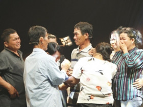 2 lần bỏ trốn khiến mẹ khóc cạn nước mắt, 45 năm sau, đứa trẻ 12 tuổi ngày ấy tìm về trong ân hận