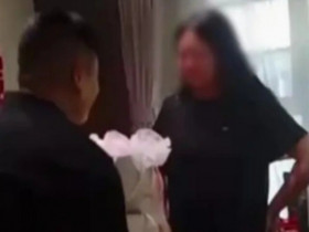 Mừng rỡ vì sắp cưới được vợ và lên chức bố, chàng trai 9X bạc trắng đầu sau khi đính hôn