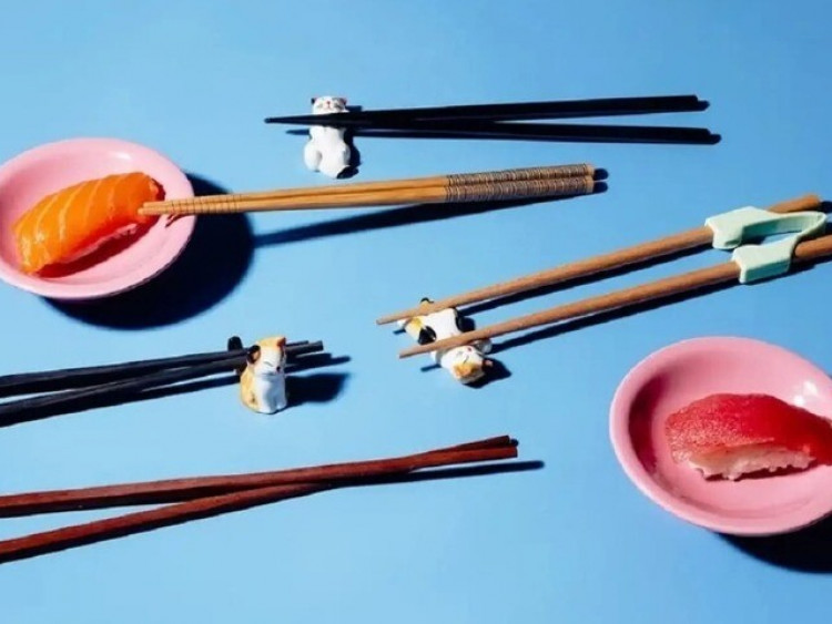 Nên dùng loại đũa nào khi ăn cơm là tốt nhất? Loại dùng xong vứt luôn liệu có an toàn hơn đũa rửa lại rồi dùng tiếp