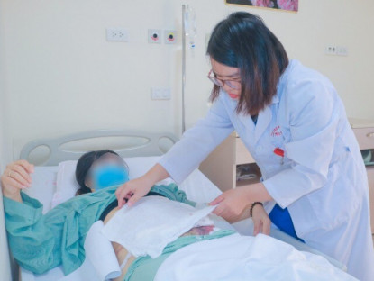 Người phụ nữ nguy kịch sau khi hút mỡ bụng, ghép mỡ mông: Bác sĩ cảnh báo dịch vụ làm đẹp dịp cuối năm