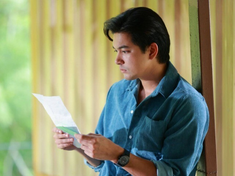 Mừng rỡ vì cưới được gái xinh kém 10 tuổi nhưng đọc nhật ký vợ, tôi liền muốn ly hôn