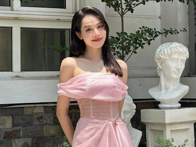 Thanh Thủy lộ nhiều "hint" dẫn dắt tới tin đồn hẹn hò với Trịnh Thăng Bình