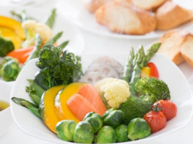 Nữ giáo viên chỉ ăn đồ luộc để giảm cân nhanh đón Tết, chuyên gia chỉ điều cần phải thay đổi ngay