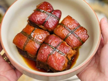 Thịt kho kiểu này cắn nhẹ là tan, ăn là nhớ mãi