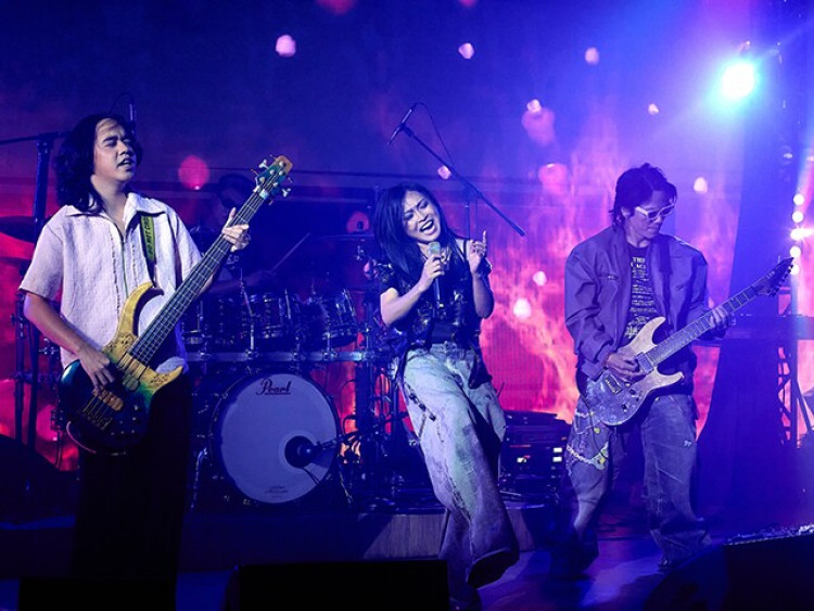 OST “Không Khoan Nhượng” của Bố Già Trở Lại : Rock metal gai góc cùng giọng ca Phương Thanh