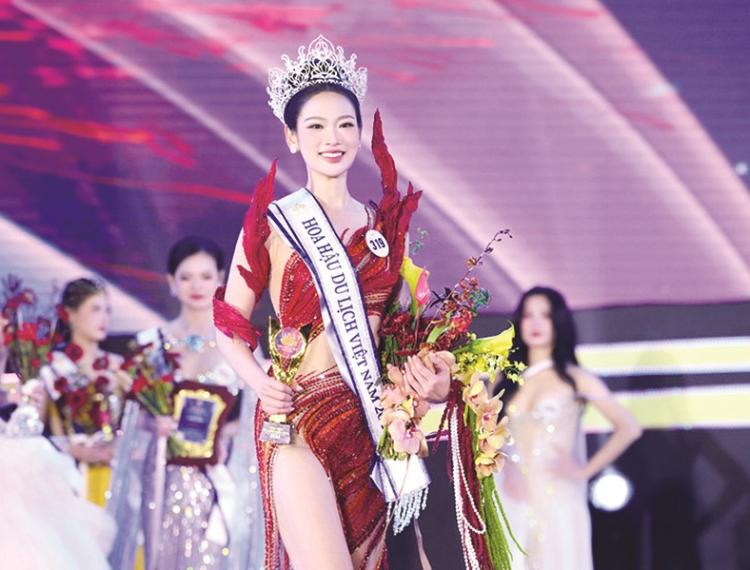 Hoa hậu du lịch Việt Nam 2026 Nguyễn Phương Linh: Khát vọng lan tỏa vẻ đẹp Việt