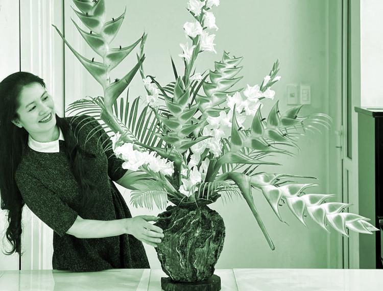 Nữ điều dưỡng quân y “yêu đời, yêu người”