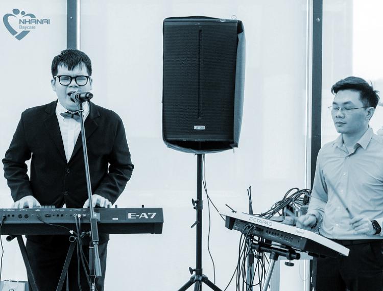 Khi âm nhạc trở thành “đôi mắt”