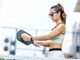 Chị em hoang mang khi có trường hợp chơi pickleball vỡ túi ngực: Cần hiểu sao cho đúng để chơi an toàn?