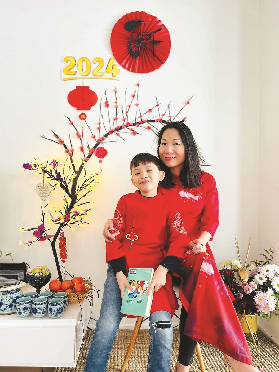 “Trao truyền” cho con hơi ấm Tết quê hương - 2