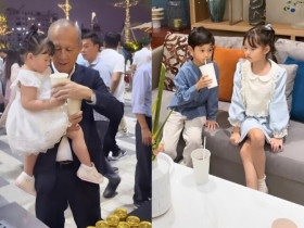 Bố chồng Đặng Thu Thảo bế cháu nội dự tiệc tập đoàn, 3 "thiên thần nhỏ" nhà hoa hậu đều xinh yêu