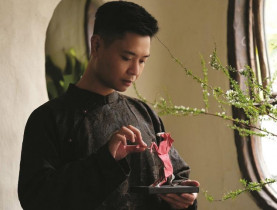 Nghệ sĩ gấp giấy Origami và tác phảm “Mã đáo thành công”