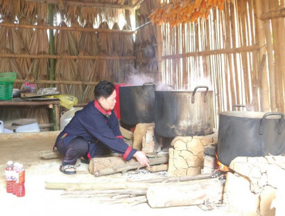 Xuân về trên vùng núi Tản